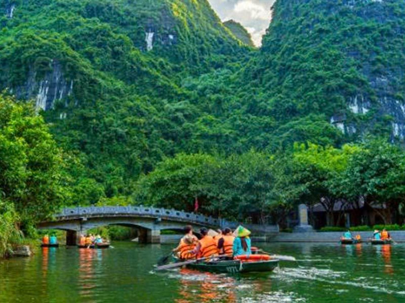Bai Dinh - Trang An - Ninh Binh 1 Day Tour