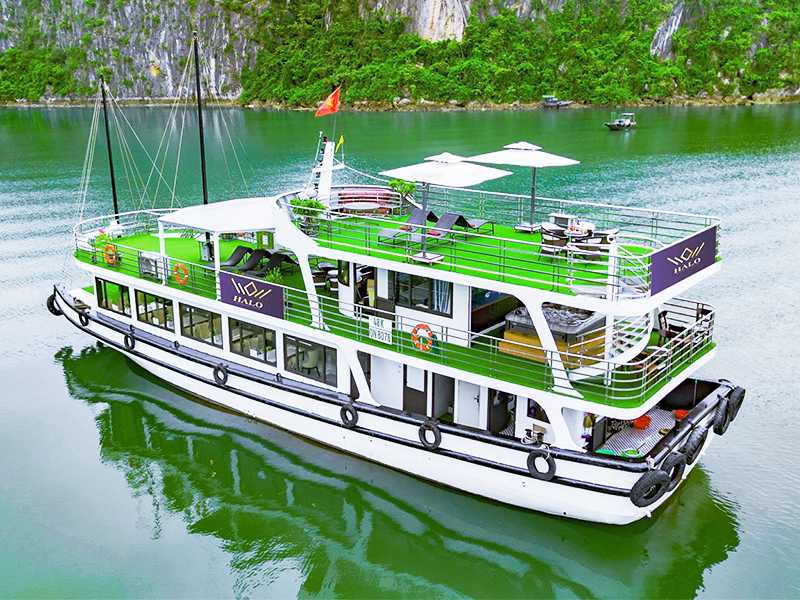 Private Halong Bay Cruise: 4-Hour Cruise in the MORNING- Private Day Tour - Visit: Thien Cung Cave and Enjoy amazing view of Halong Bay